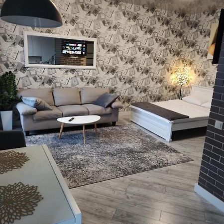 Просторі Lux Апартаменти На Центральному Проспекті, Великий Smart Tv,Преміум-Підписки Youtube Та Онлайн-Кінотеатрів , Кавомашина, Відкритий Балкон, Звітні Документи Kryvyi Rih Exterior photo